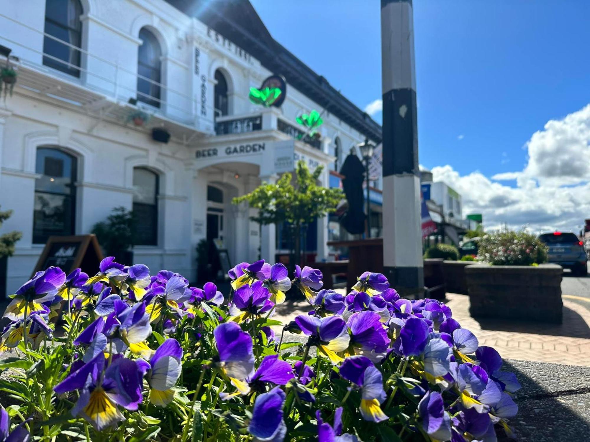 Railway Hotel Winton Exterior photo